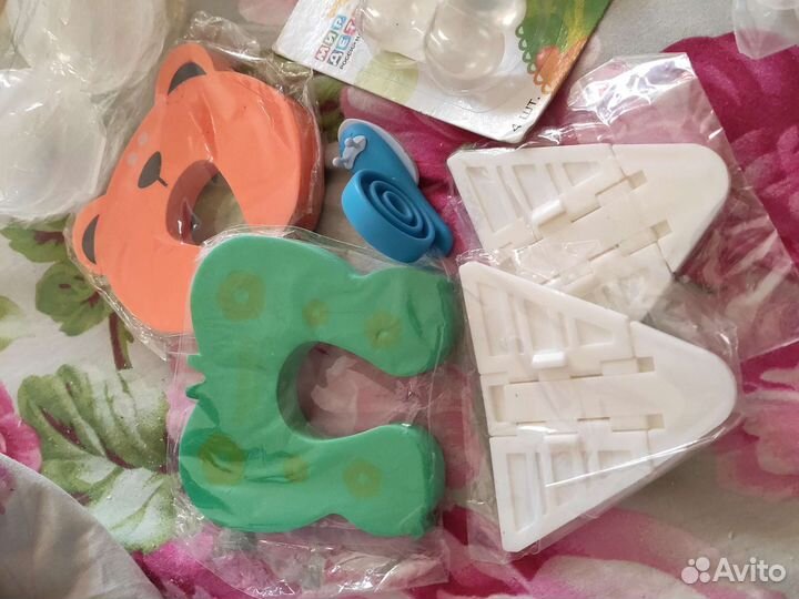 Защита для детей -дверь, углы, шкаф-купе, розеток