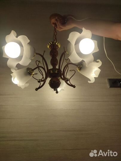 Потолочная люстра