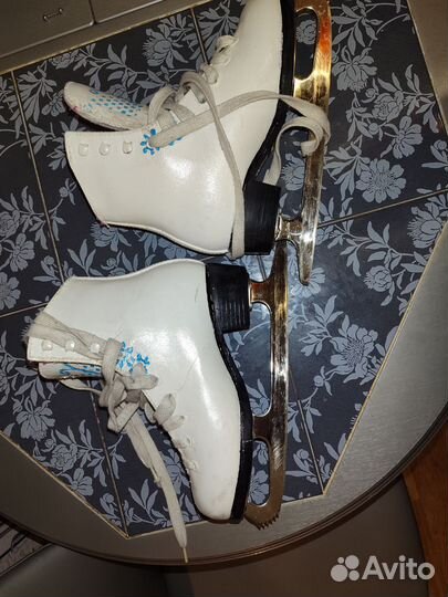 Коньки фигурные graf 33