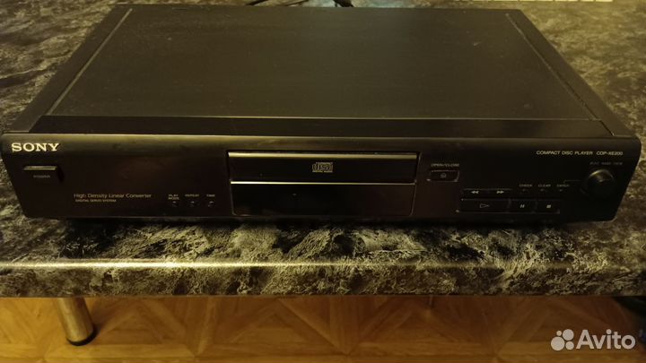 Дека компакт диск плеер Sony CDP-XE200 без пульта