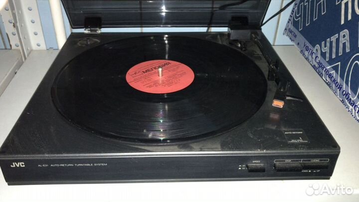 Estonia 006 и JVC AL-E31 проигрыватель винила