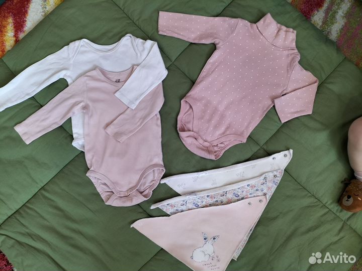 Пакет одежды на девочку 6-9 мес