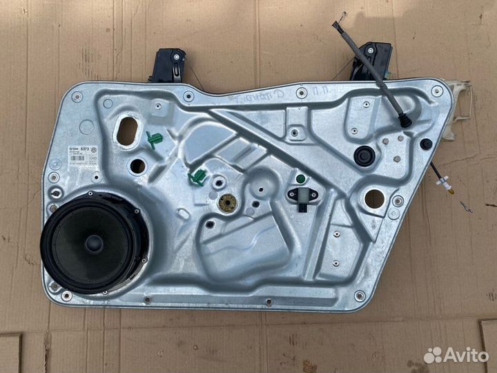 Стеклоподъемник Volkswagen Tiguan 1