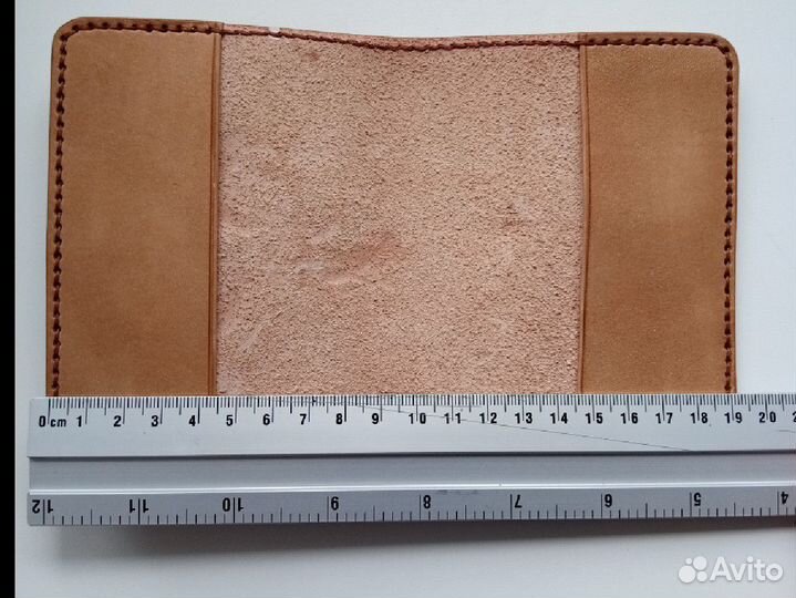 Обложка на паспорт из натуральной кожи с тиснением