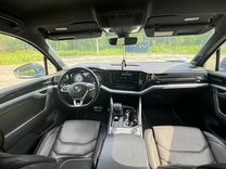 Volkswagen Touareg 3.0 AT, 2018, 130 000 км, с пробегом, цена 5 500 000 руб.