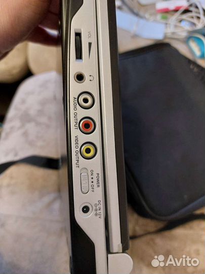 Портативный видеопроигрыватель