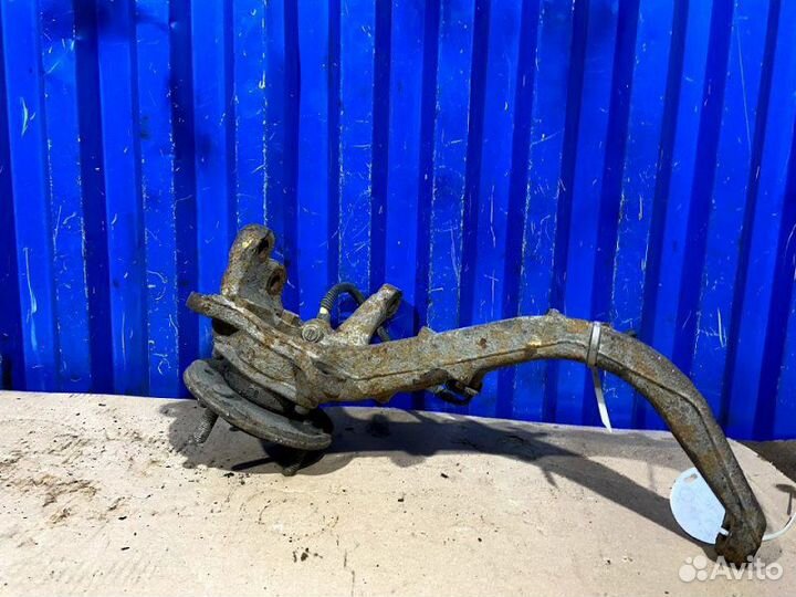 Кулак передний левый Mitsubishi Galant EA 1.8 4G93