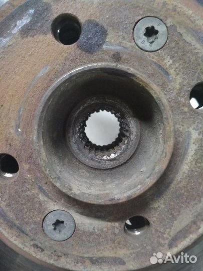 Кулак поворотный передний левый Renault Logan 2 L8