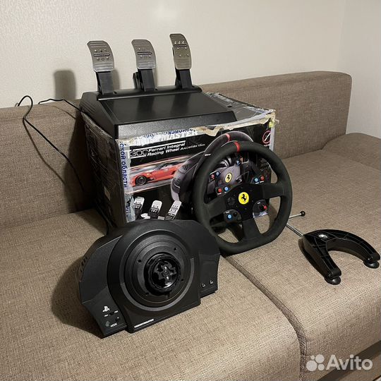 Thrustmaster t300 Alcantara Edition