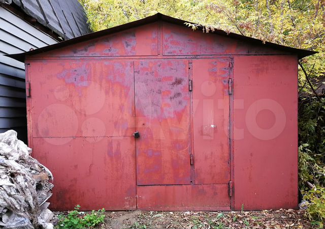 Авито р тула. Авито тула. Узловая съемка квартиры. Советская мебель стенка румыния. Авито тула.