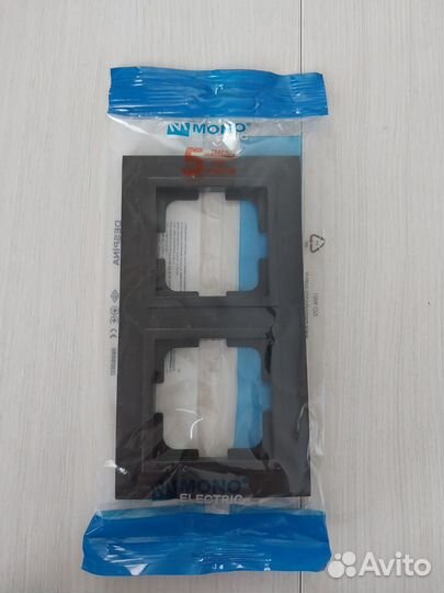 Продам розетки и рамки Mono electric новые