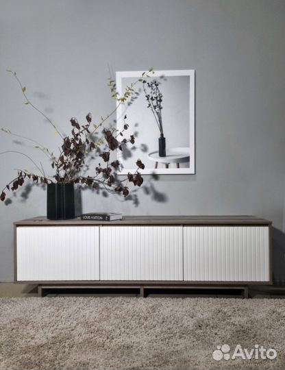 Тумба тв с рифленными фасадами, тумбы тв