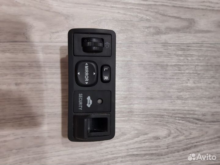 Блок управления зеркалами от Тойота Королла Е120