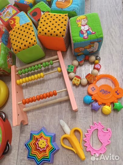 Развивающие игрушки пакетом