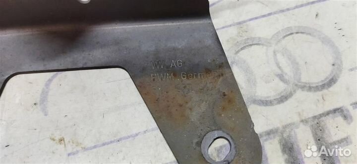 Кронштейн (сопут. товар) VW Tiguan 2007-2011