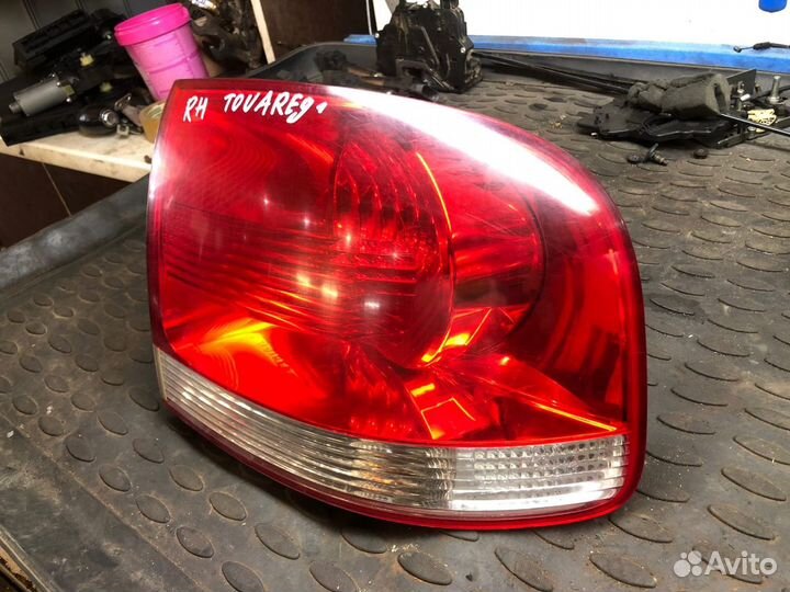 Стоп-сигнал правый Volkswagen Touareg 7L6