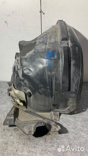 Подкрылок передний правый Mercedes-Benz E-Classe