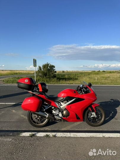 Продам мотоцикл Honda VFR 800