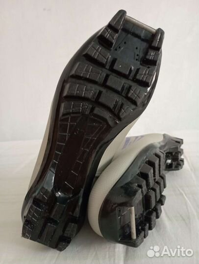 Лыжные ботинки р. 37