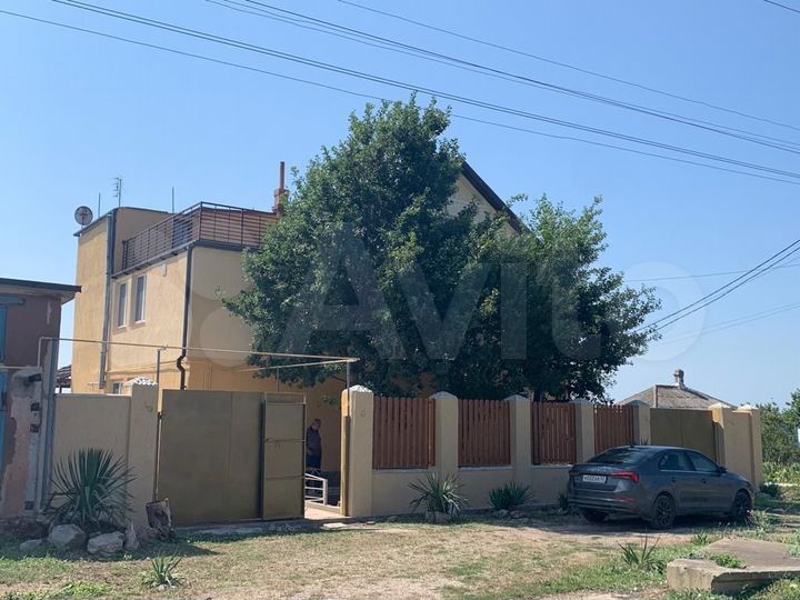 Дом 400 м² на участке 12 сот.