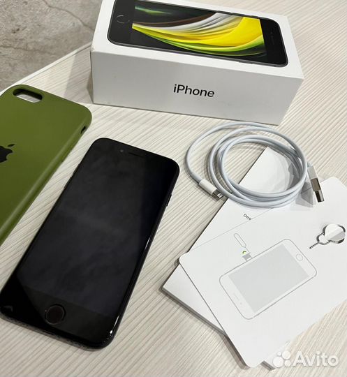 iPhone SE (2020), 64 ГБ