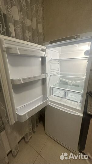 Холодильник indesit