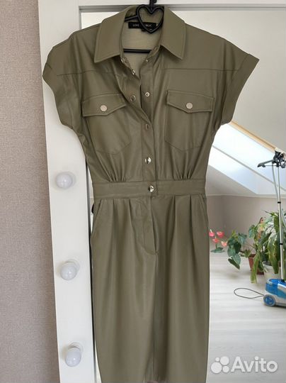 Платье из экокожи 40 р