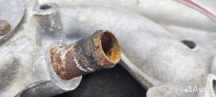 Впускной коллектор Volkswagen Golf 3