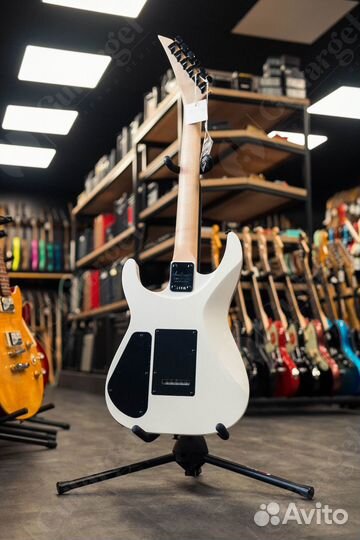 Jackson JS11 Dinky WHT