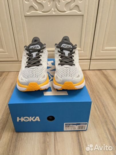 Кроссовки Hoka