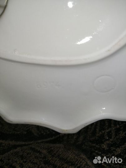 Фарфоровая статуэтка