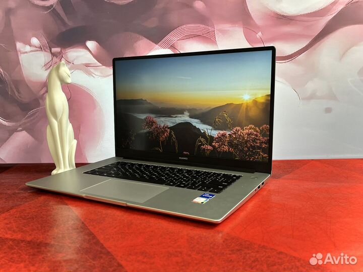 Стильный ультрабук Huawei / Intel
