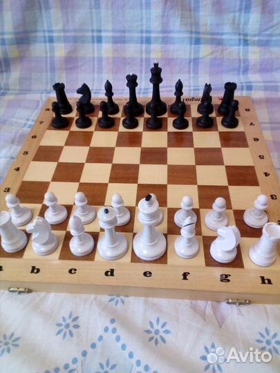 Шахматы деревянные 3х комплектах