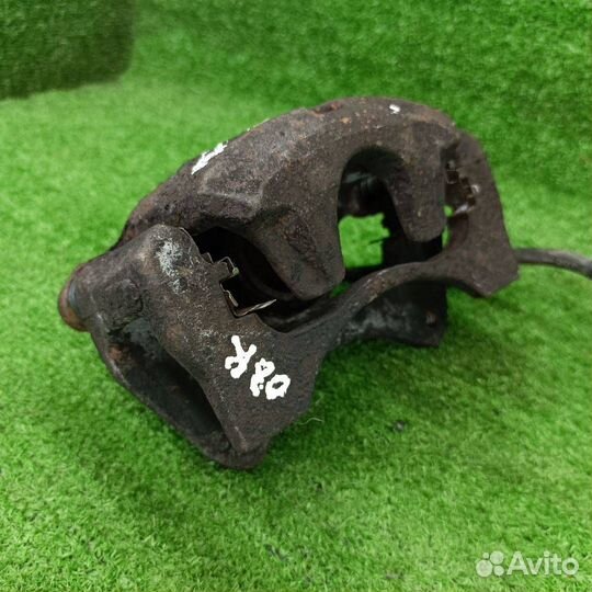 Суппорт тормозной передний правый Mitsubishi ASX