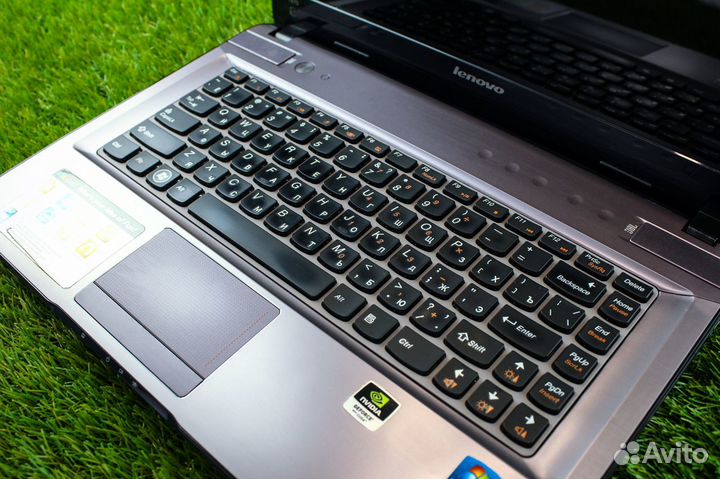 Ноутбук Lenovo Core i5, GeForce 2Gb