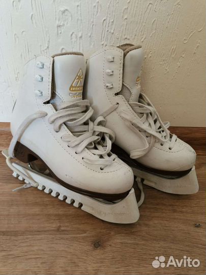 Коньки фигурные Jackson Artiste 1 1/2