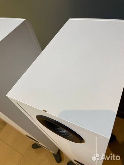 Напольная акустика Dynaudio New Emit 30 white (арт