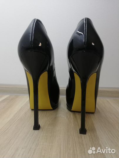 Туфли Yves Saint Laurent 37,5