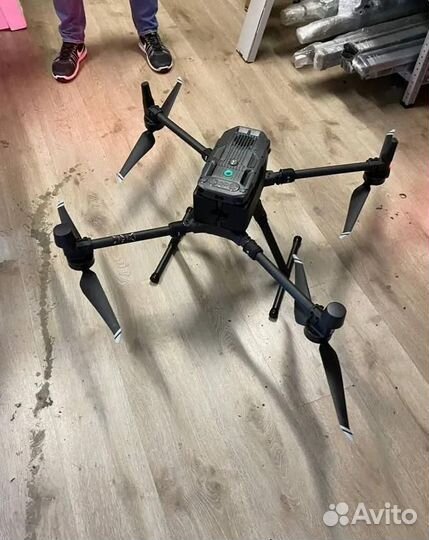 Квадрокоптер DJI Matrice 300 RTK Дрон + H20T подве