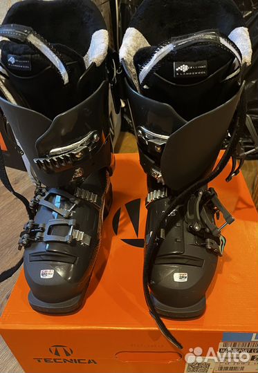 Горнолыжные ботинки женские