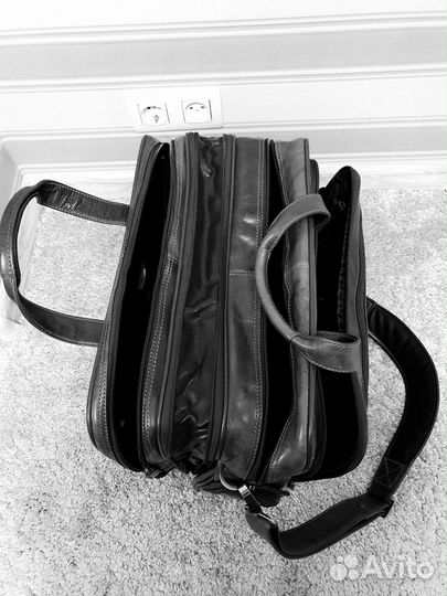 Мужской кожаный портфель