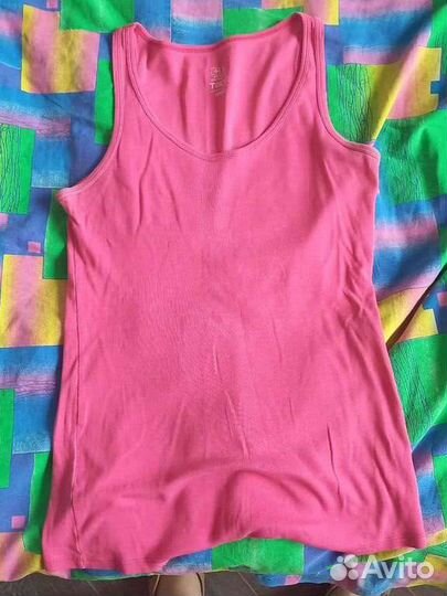 Одежда в хорошем состояние: брюки, платья, майки