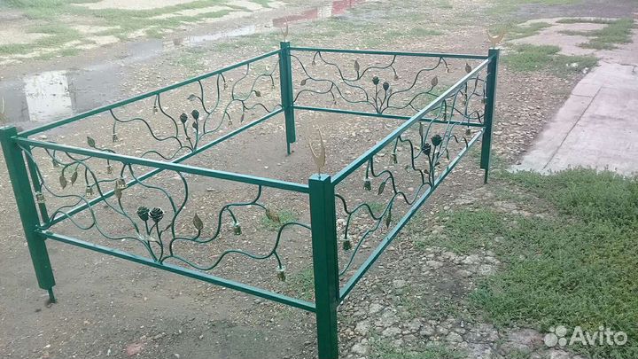 Ритуальные Оградки.Кресты.Столики скамейки от прои