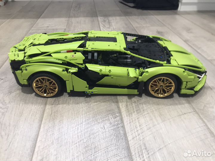 Lanborghini sian лего техник