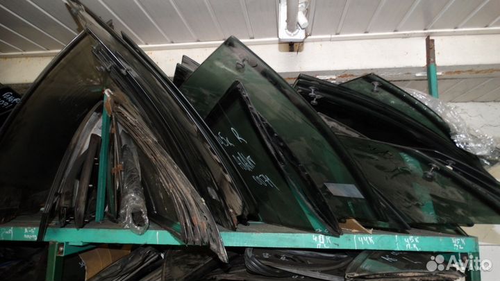 Стекла передние, задние, боковые, лобовые Audi VW