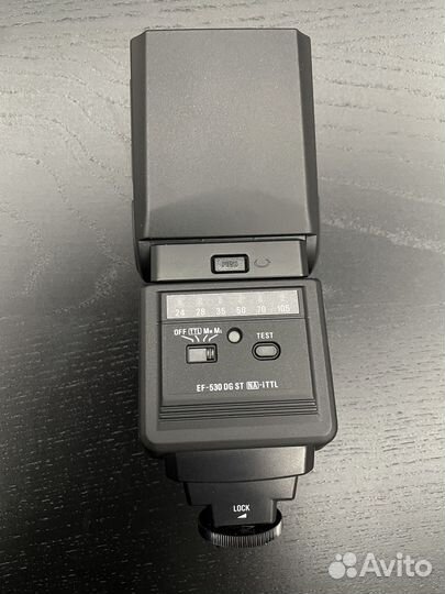 Вспышка камеры Sigma ef-530