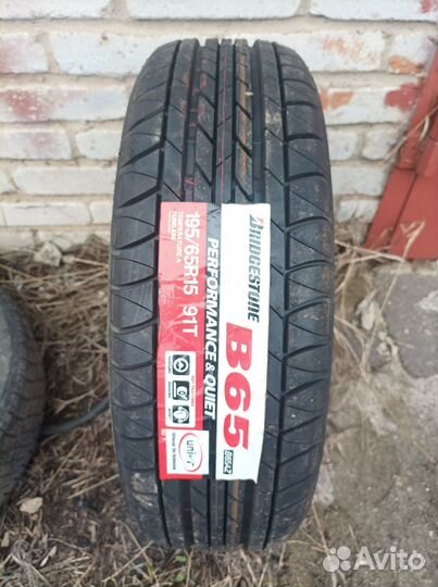 Bridgestone B65 195/65 R15