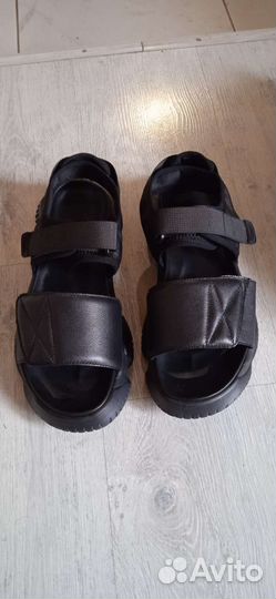 Новые сандали