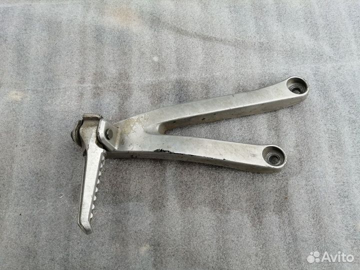 Honda cbr600rr 07-12 левый пассажирский кронштейн