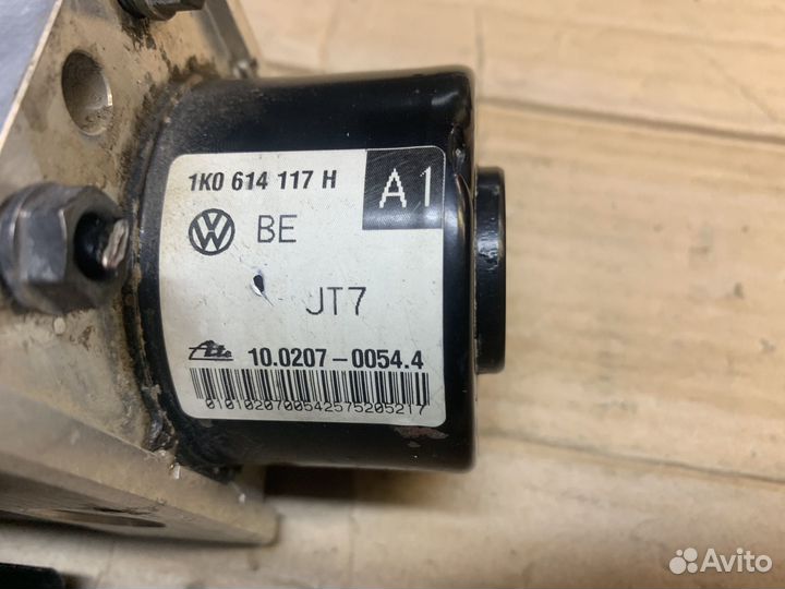 Блок ABS Volkswagen Golf 5 Plus